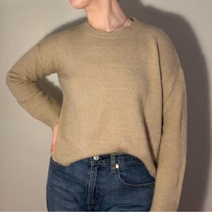 Chic cropped women’s sweater from Forever 21!